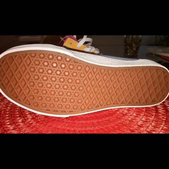 Vans - Picture 7 of 7